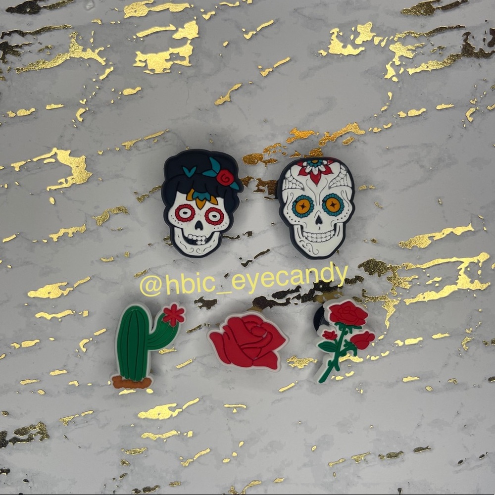 Jibbitz Shoe Croc Charms Set Skulls and Roses